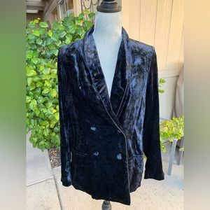 Navy blue, double breasted, velvet blazer